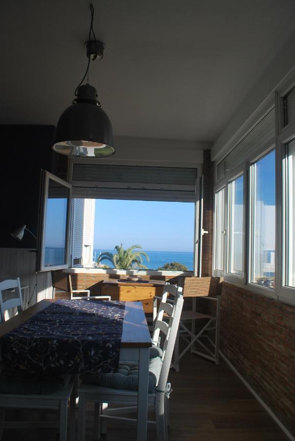 Una Ventana Al Mar En Málaga Exterior foto