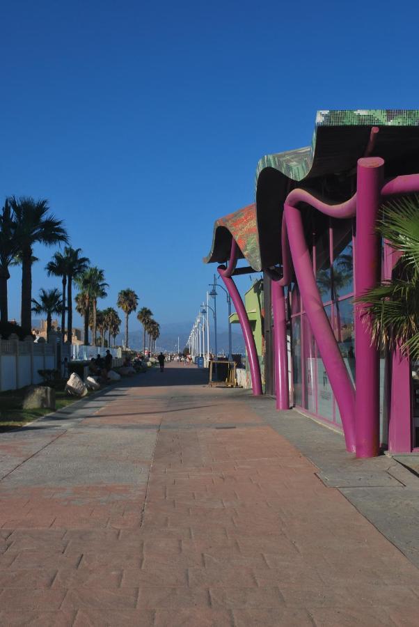 Una Ventana Al Mar En Málaga Exterior foto